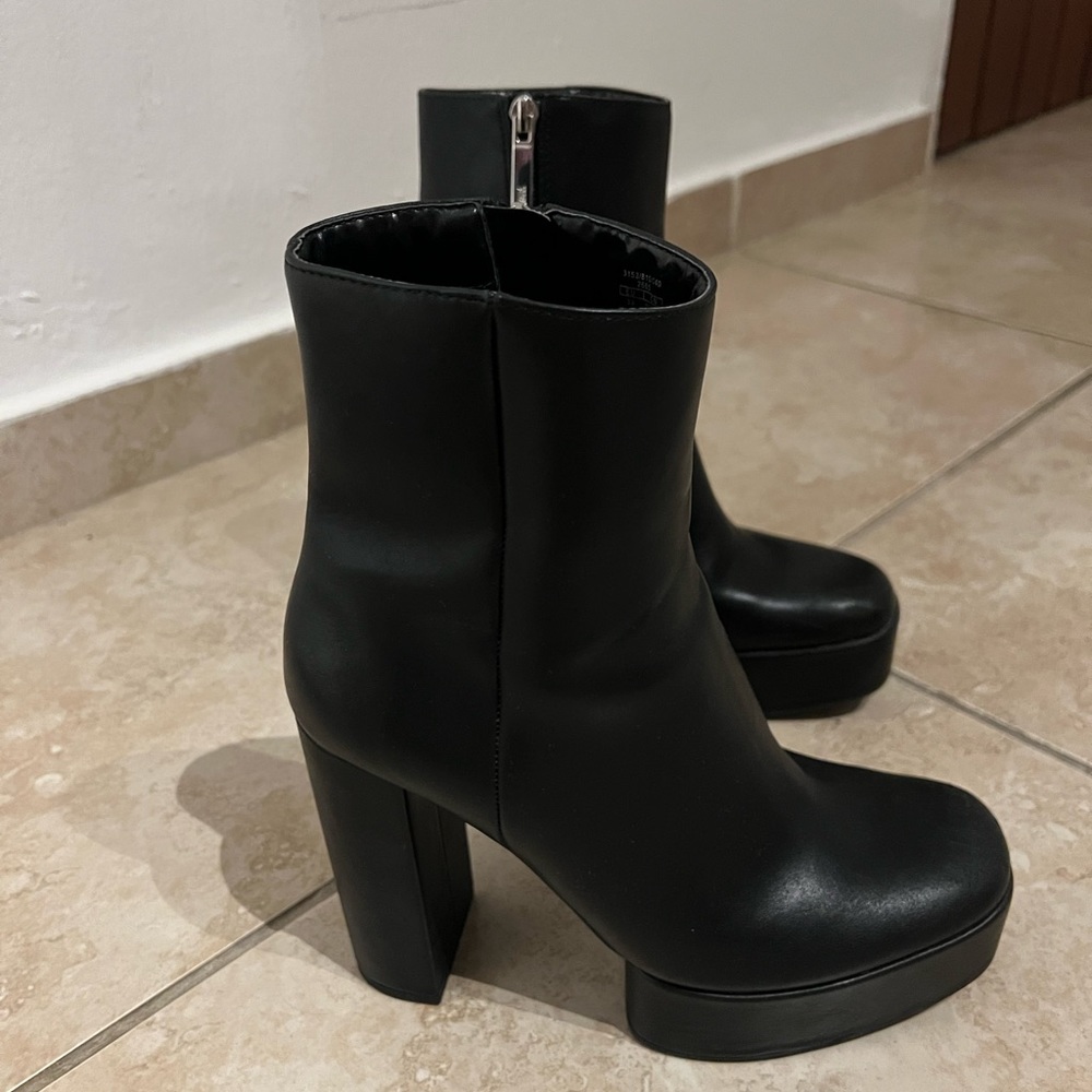 Black platform boots from zara